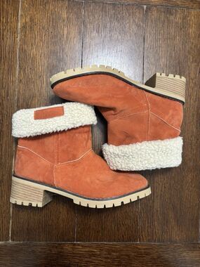 Women’s Burnt Orange Suede Ankle Boots. Size 10